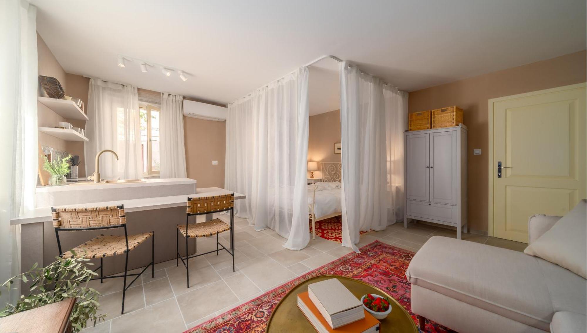 Montalbano Gem - Heritage Studio With Airy Vibes Ровінь Екстер'єр фото